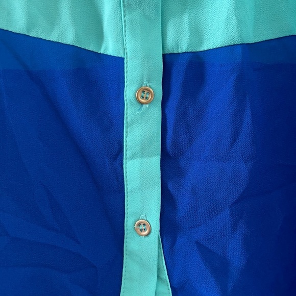 Forever 21 blue color-block blouse - NWT (Small) - Picture 3 of 7